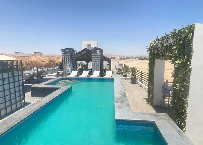 Imperial Pool View 3*